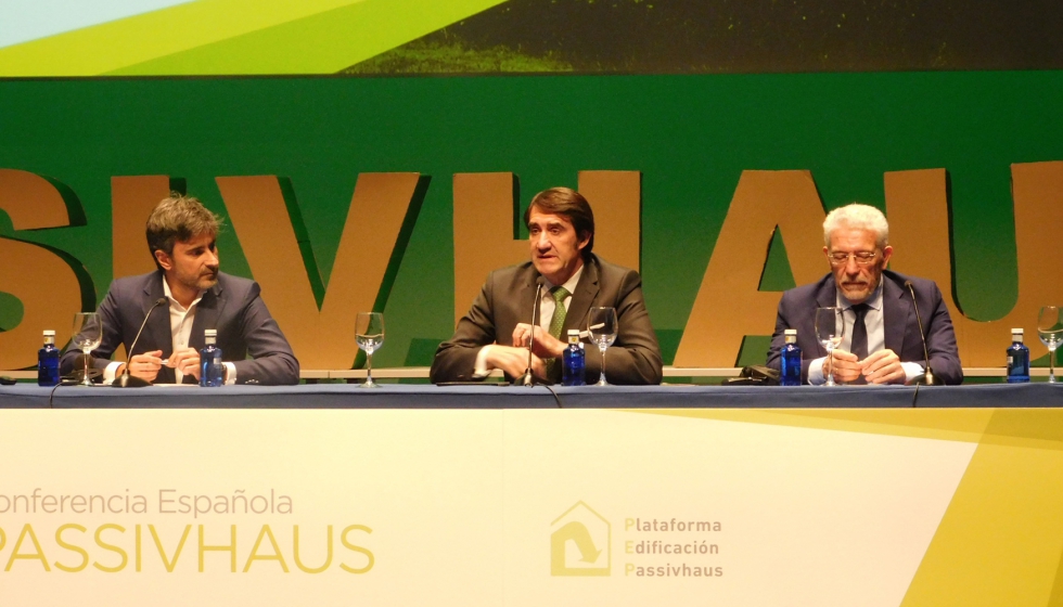 Inauguracin de la jornada de promotores de la 11 Conferencia Passivhaus en Burgos. De izqda. a dcha...