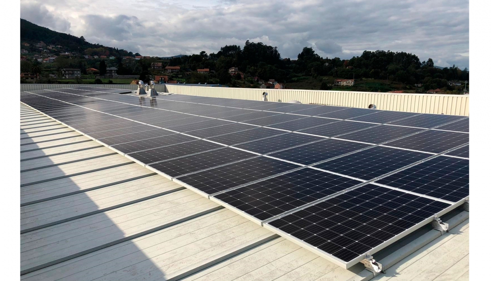 La instalacin est integrada por 146 paneles solares Solarwatt, con 42 kW de potencia y una produccin de 49...