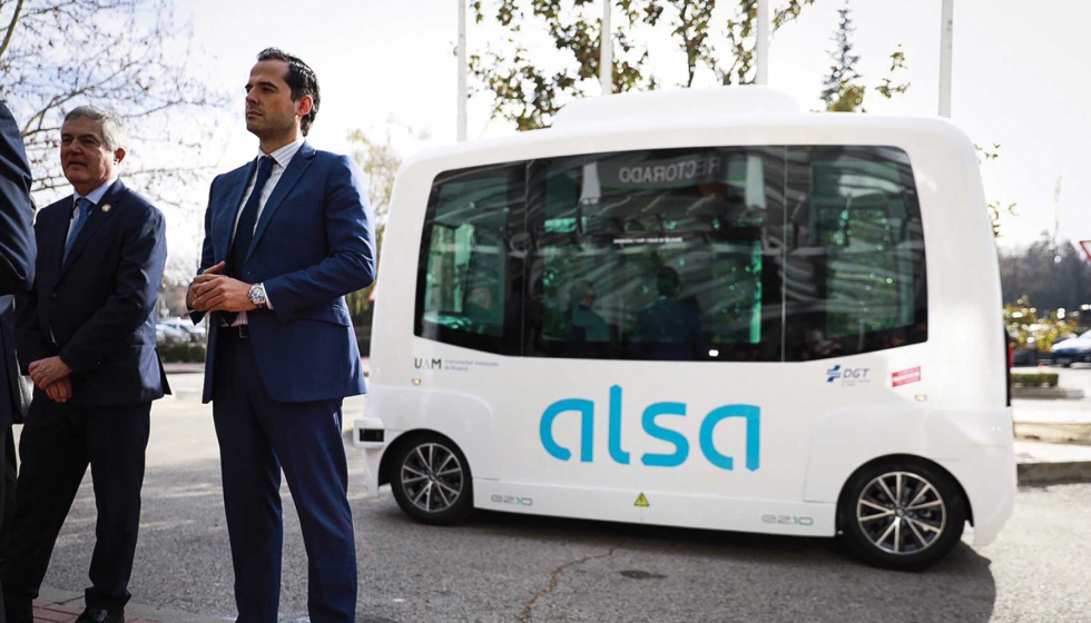 El autobs llevar a cabo un recorrido circular de 3,8 kilmetros de longitud...