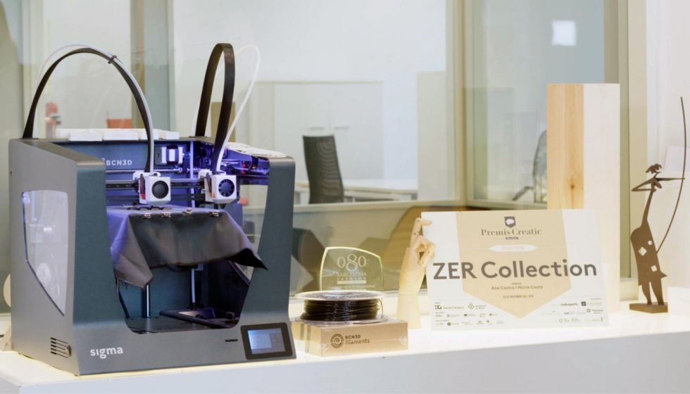 Las innovadoras propuestas de ZER Collection han sido reconocidas con numerosos premios del sector de la moda