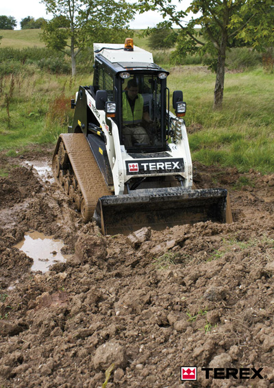 La minicargadora PT-80 es ideal para excavaciones extremas