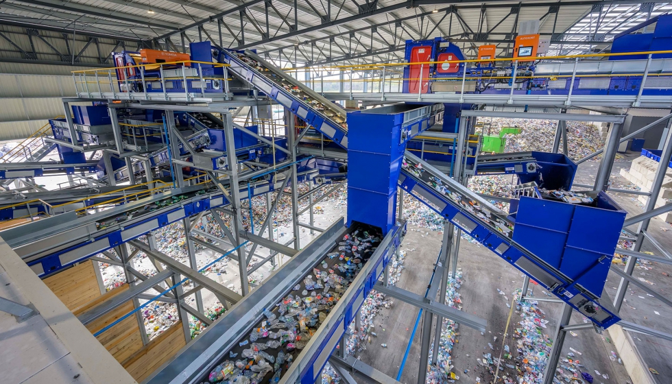 Este centro se ha dimensionado para poder procesar 80.000 toneladas de residuos al ao