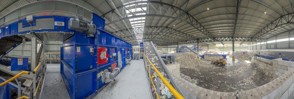 El ltimo proyecto que Stadler ha completado para Schroll es el nuevo centro de reciclaje de La Maix, en los Vosgos (Francia)...