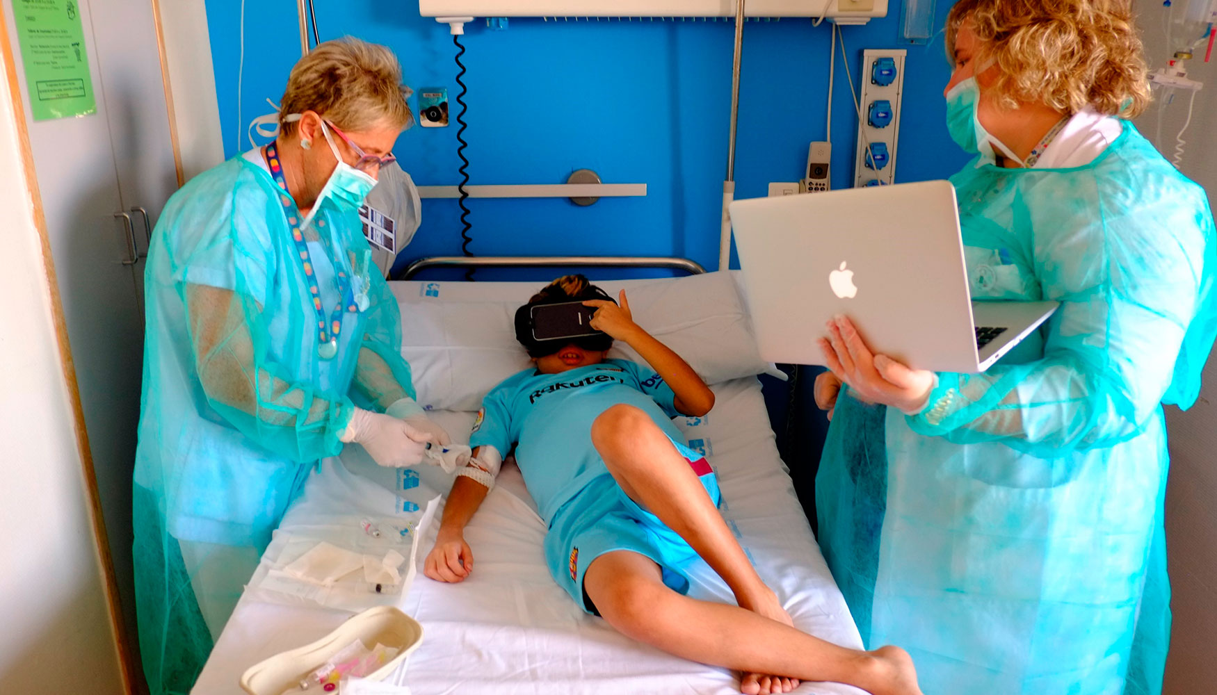 Aplicar la realidad virtual como estimulante y distractor para reducir el dolor que sienten los nios en sus recurrentes visitas al hospital es el...