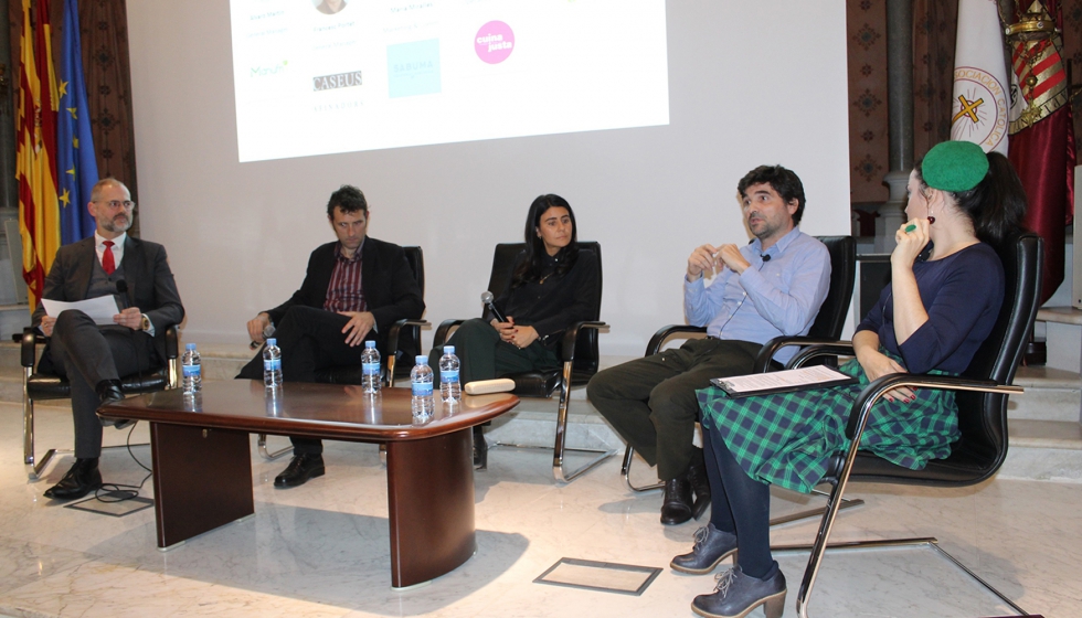 El m�ster en Food and Beverage Sustainable Entrepreneurship cierra su tramo barcelon�s con una mesa redonda en la que han participado representantes...
