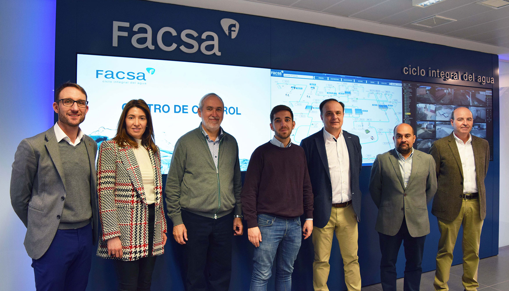 Un momento de la visita del concejal del Ciclo Integral del Agua del Ayuntamiento de Castell, Fernando Navarro, a las instalaciones de Facsa...