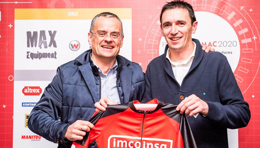 Fernando Zubero, director comercial de Imcoinsa, con Cristbal (Sergruco) ganador del maillot Imcoinsa