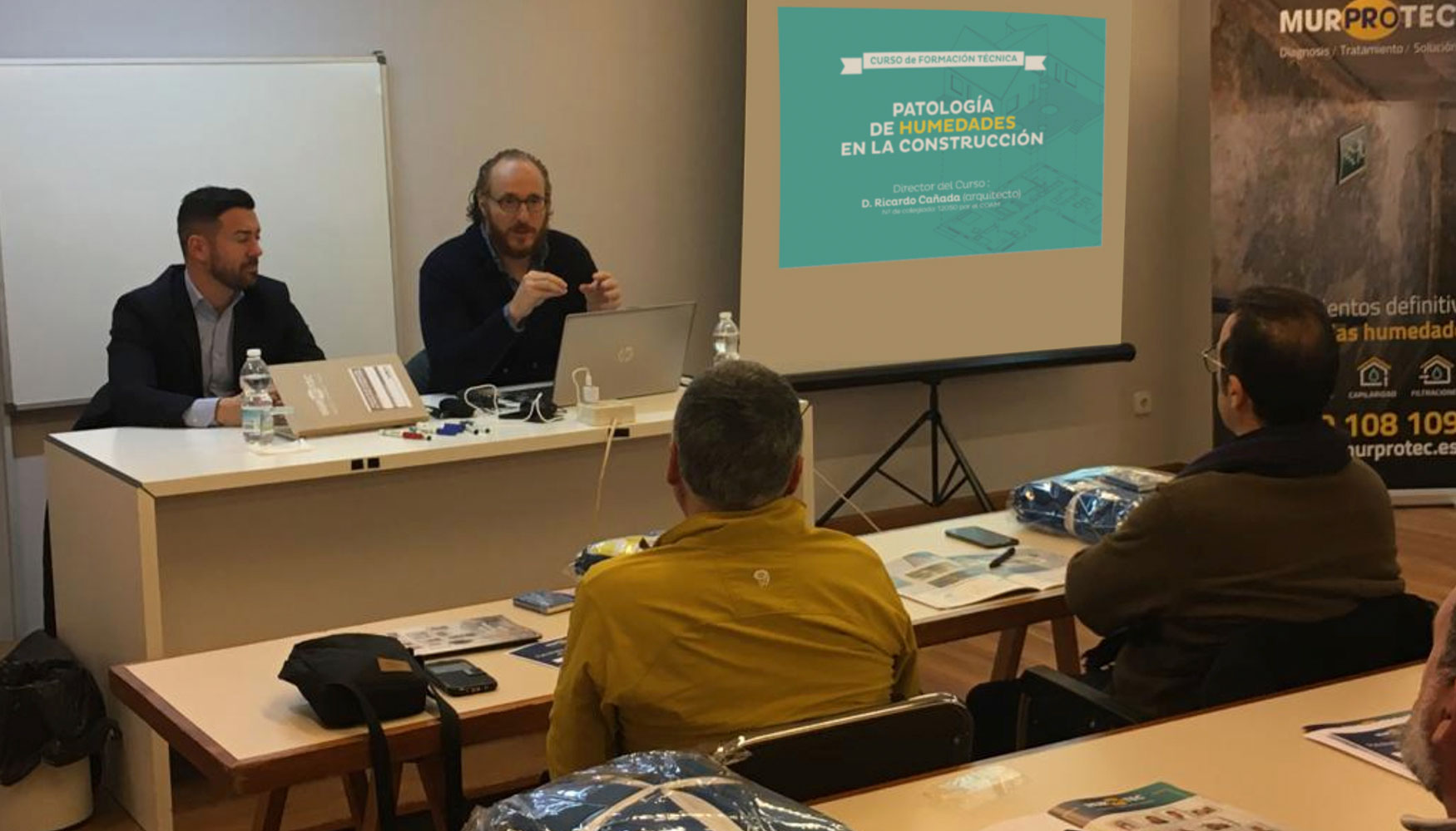 Ricardo Caada y Manuel Martnez, durante la jornada tcnica en el Colegio de Aparejadores de Marbella