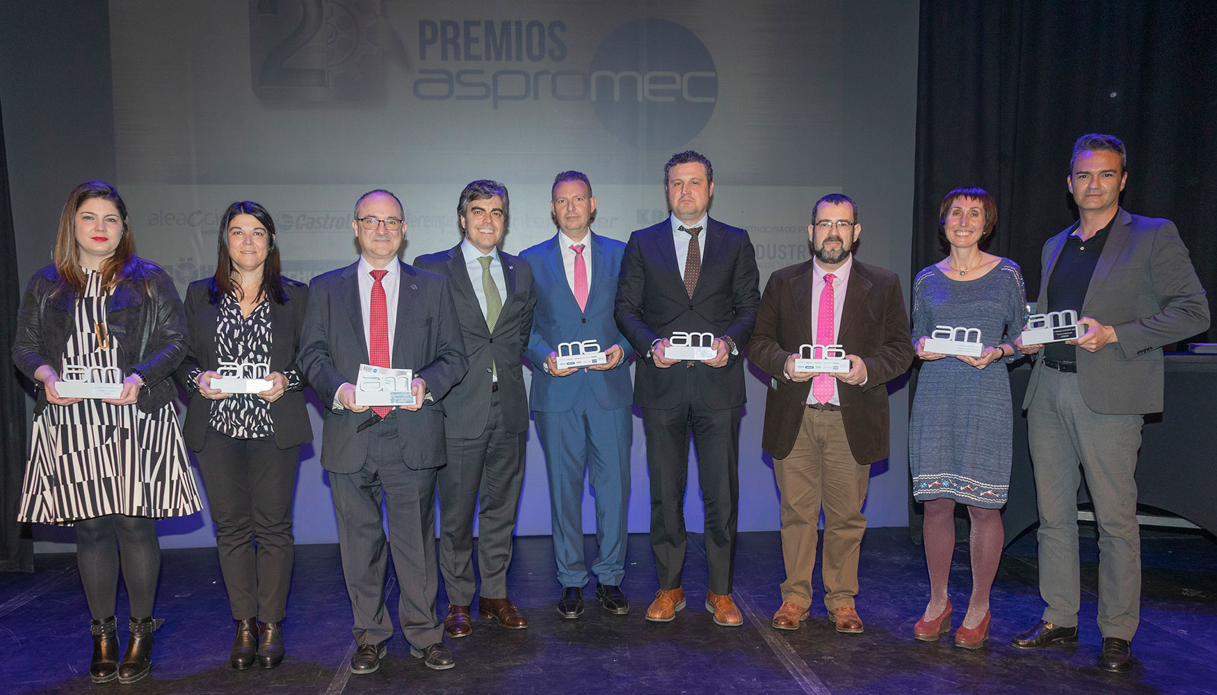 Foto de grupo de los ganadores en la 2 Edicin de los Premios Aspromec, junto al presidente de la Asociacin, Francisco Moreno Gil...