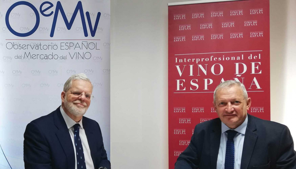 Rafael del Rey, director general del Observatorio Espaol del Mercado del Vino, junto a ngel Villafranca...