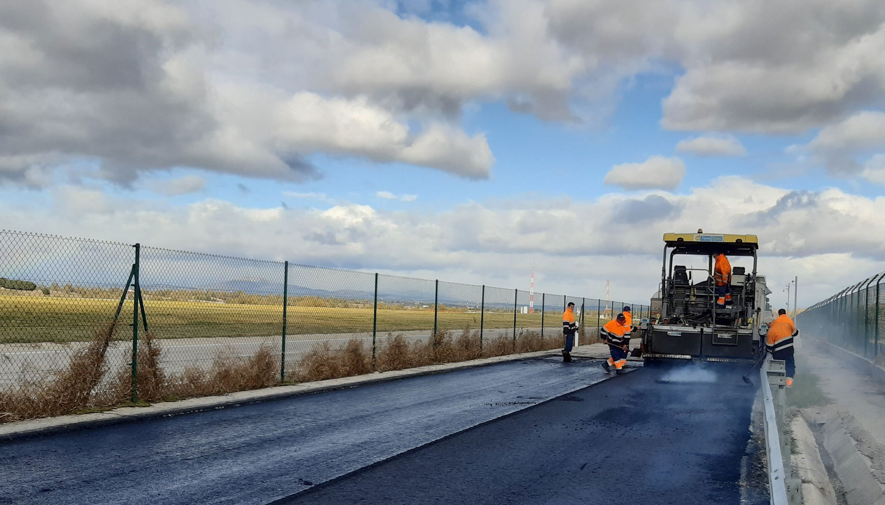 Lantania ha ganado un contrato con Aena por importe de 13 millones de euros en el aer�dromo madrile�o