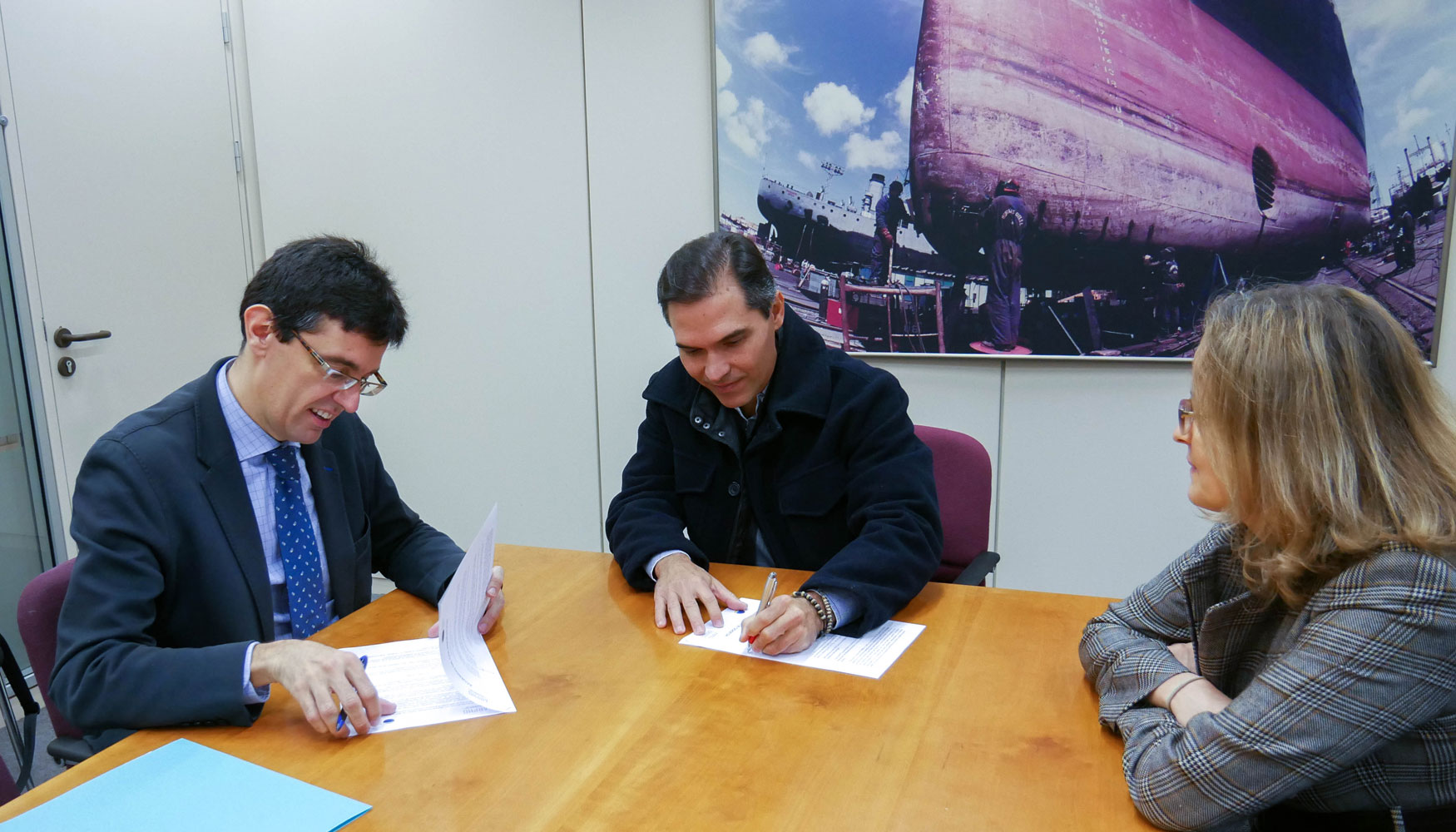 Firma del acuerdo de colaboracin entre Arpho y Atpyc