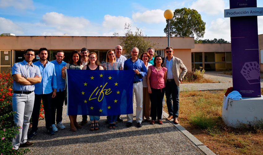 Miembros del proyecto europeo Life Live-Adapt ('Adaptation to Climate Change of Extensive Livestock Production Models in Europe')...