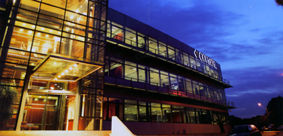 Coperfil se dedica al segmento no residencial con el desarrollo y explotaci�n de parques log�sticos, complejos de oficinas, edificios de uso mixto...