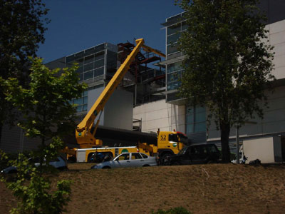 Platform Truck Hune in the extension of the Hospital of Matar works