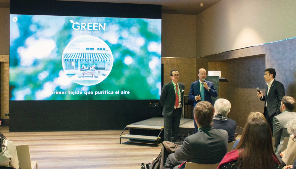 Josep Mara Sauleda y Joaqun Piserra hablaron sobre el novedoso tejido Green que limpia y purifica el aire mediante la fotocatlisis. Foto: Sauleda...