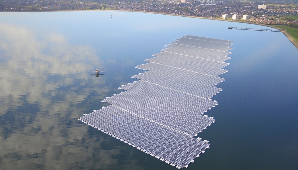 Paneles solares flotantes de BP en el Reino Unido