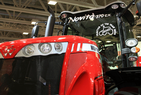 El tractor Massey Ferguson 8690, galardonado como Tractor del Ao 2009