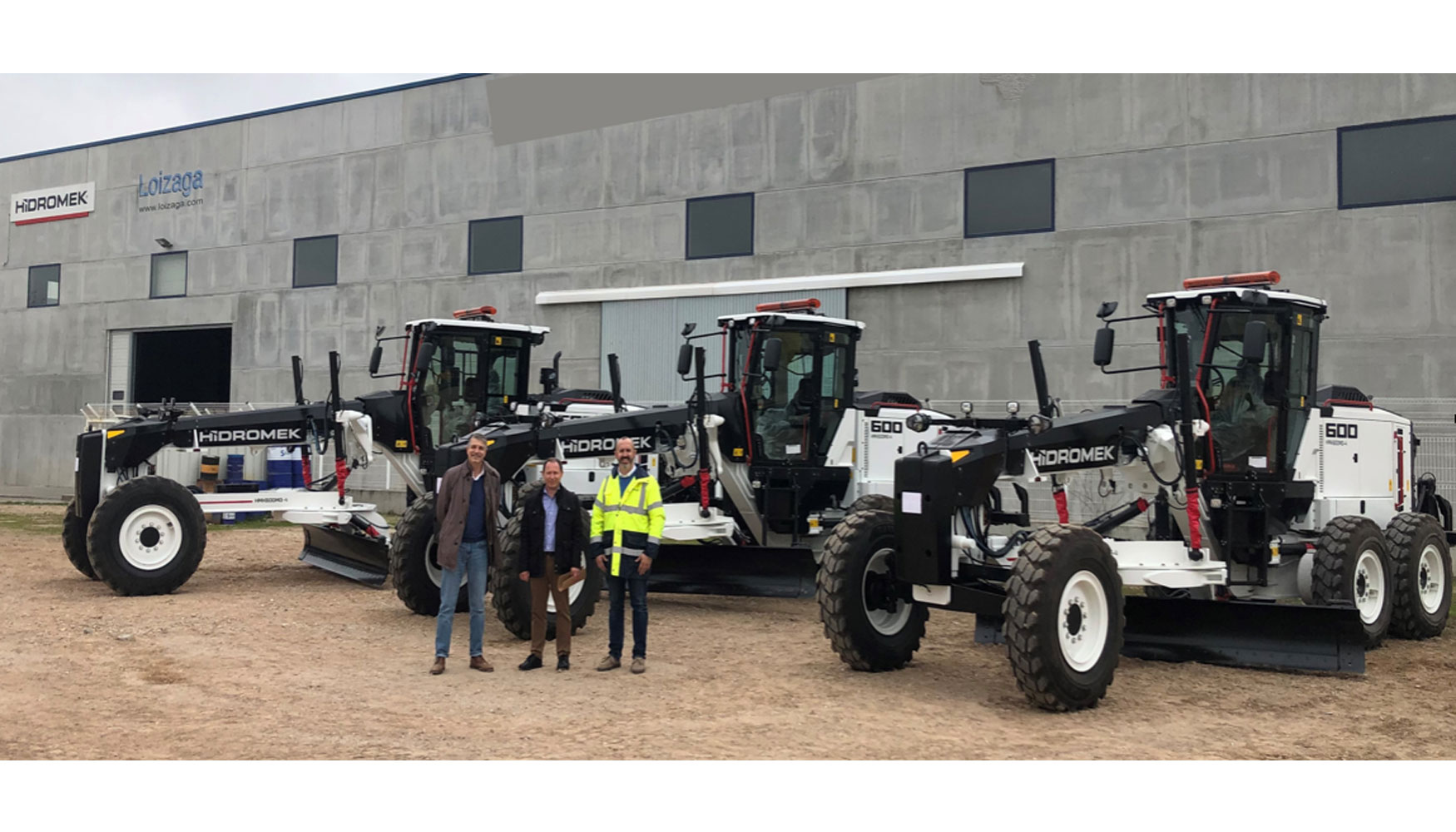 Acto de entrega a Tragsa de las motoniveladoras Hidromek