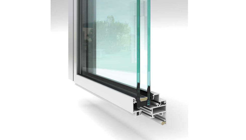 Seccin de ventana de aluminio con junta Q-Lon Overlap instalada