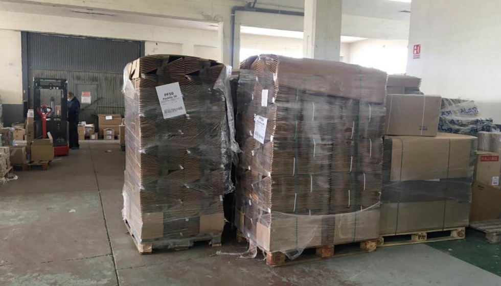Cajas donadas por Raja en las instalaciones de Farmacias Trbol