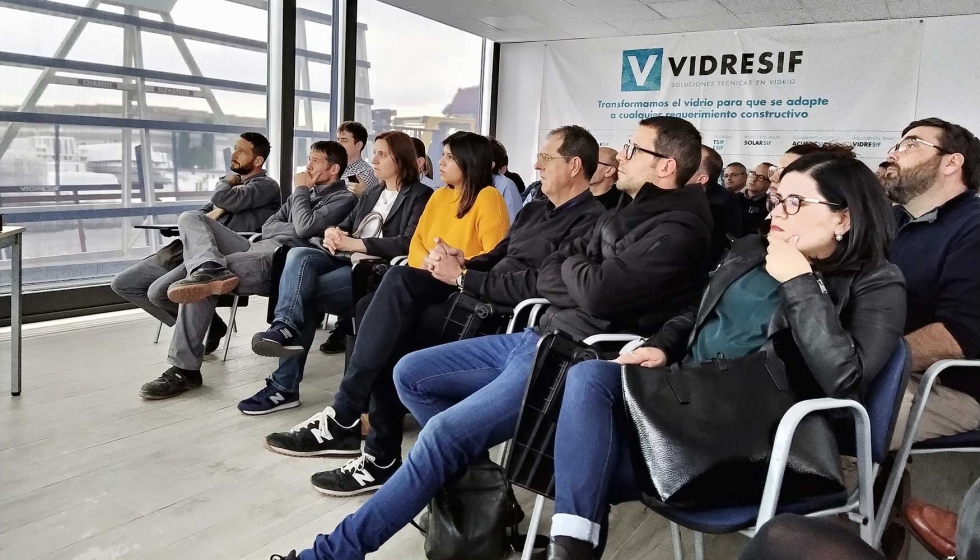 La jornada tuvo una gran acogida, con ms de 80 asistentes, donde los interesados adems pudieron visitar las modernas instalaciones de Vidresif...