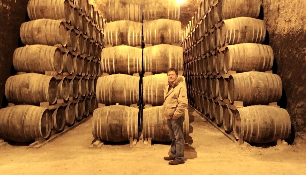John Holmwood exporta vino espaol desde los aos '90