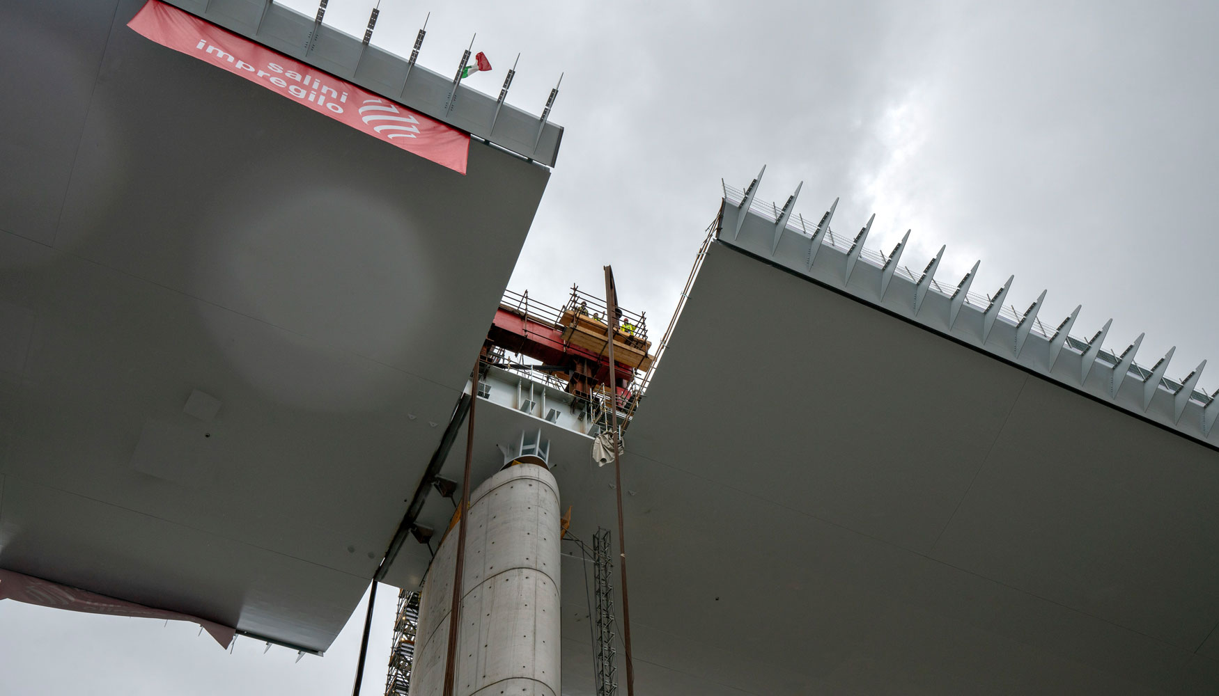 Este ha sido un complejo proyecto de ingenier�a civil que ha implicado el trabajo de un amplio equipo que tuvo que abordar la demolici�n del viejo...