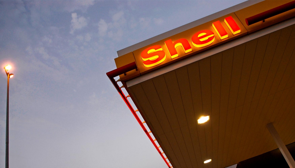 Disa, que opera en el mercado espaol de estaciones de servicio con una licencia de imagen de Shell, es una de la empresas integradas en UPI...
