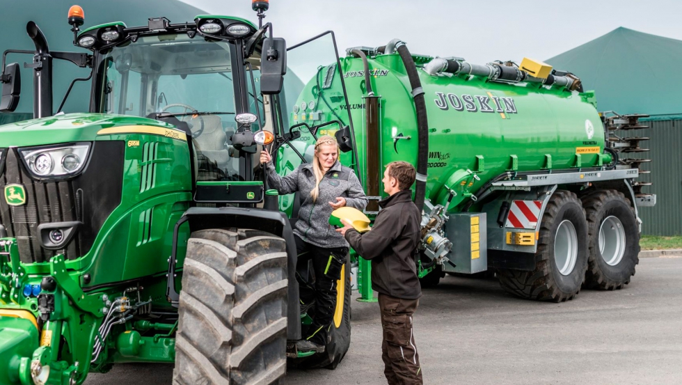 Los concesionarios John Deere pueden facilitar ms informacin sobre la actualizacin