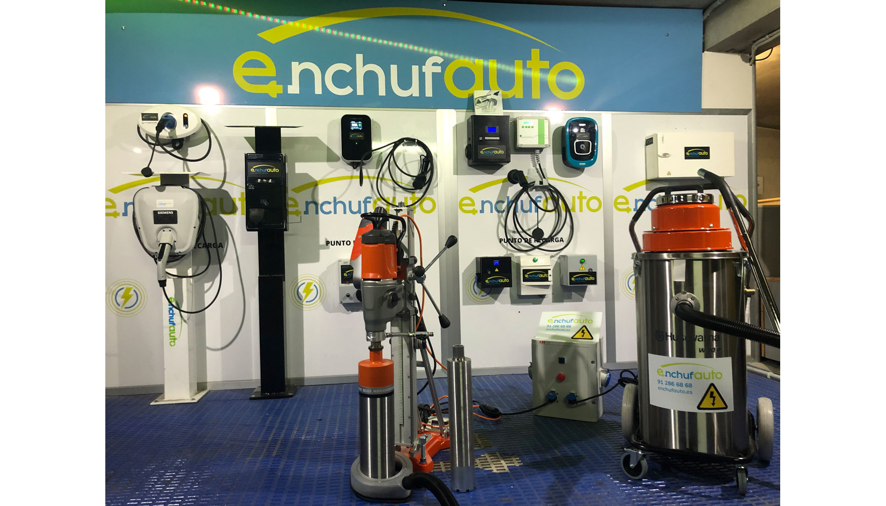 Enchufauto es una empresa pionera en Espaa en materia de instalaciones de puntos de recarga para vehculos elctricos...