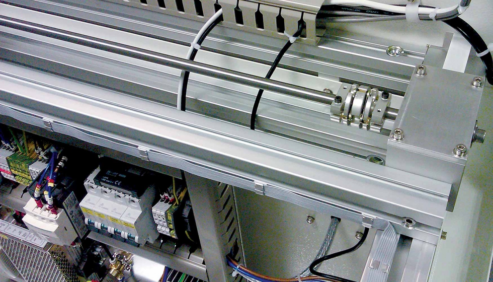 Los acoplamientos Huco Flex M se emplean en las mquinas CadCam Technology de corte por lser CO2 refrigerado por aire o agua de clase 1...