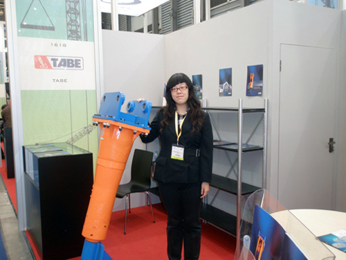 Bauma 2008, the product was the AGB-375, which was a great success among the visitors