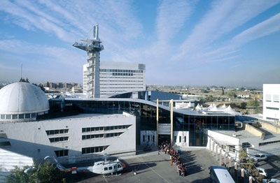 Carrier has installed 103 horizontal miuxed heat pumps in the parque de las ciencias of Granada