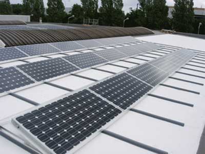 Elevate es una solucin innovadora para instalaciones fotovoltaicas sobre cubiertas, especialmente para las de uso industrial...