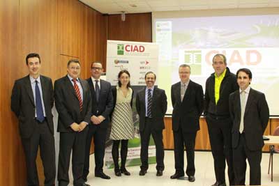 Responsables de algunas de las empresas que participan en el proyecto. De izda...