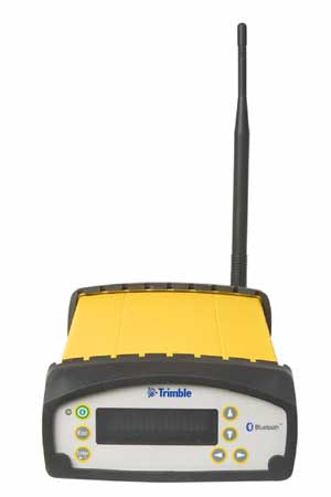 Station base Trimble GPS SPS851 provides transmission and reception of radio