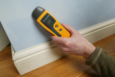 Surveymaster es un instrumento estndar para la inspeccin y la investigacin de la humedad en edificios