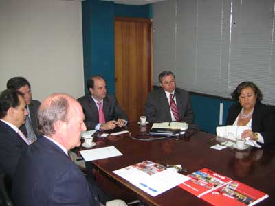 Enrique Lacalle met with Colombian representatives to deal with the participation of the country in Sil 2009