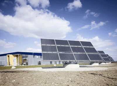 Ampliacin en Arnstadt (Alemania). La capacidad de produccin de tecnologa solar va a ser ampliada mediante una nueva fbrica...