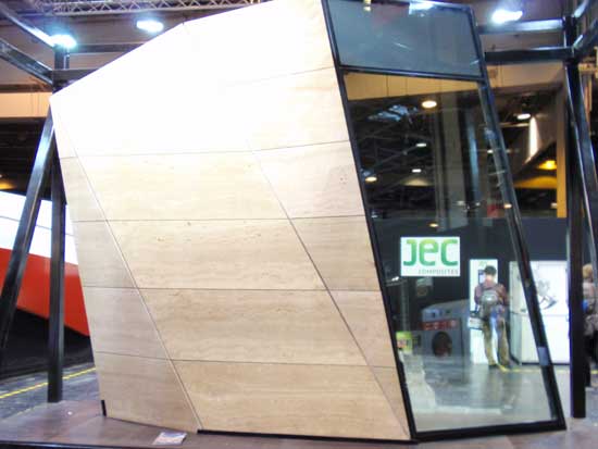 Sistema modular de fachada a base a la combinacin de estructuras sndwich en composite, vidrio y mrmol