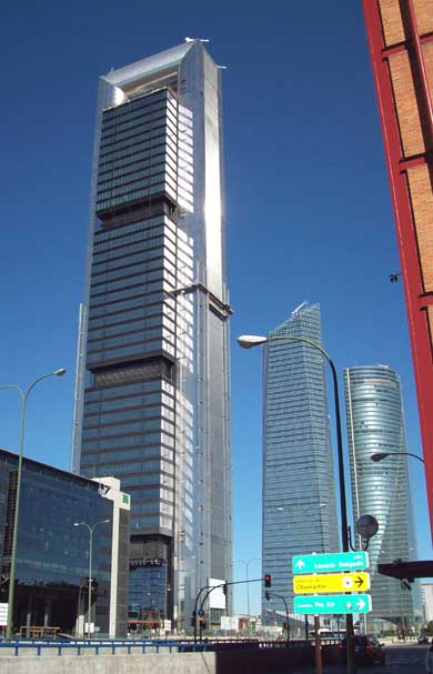 A lo largo del 2009 se ir� produciendo un reajuste de los precios siendo as� m�s competitivos y manteniendo el inter�s de los inversores extranjeros...