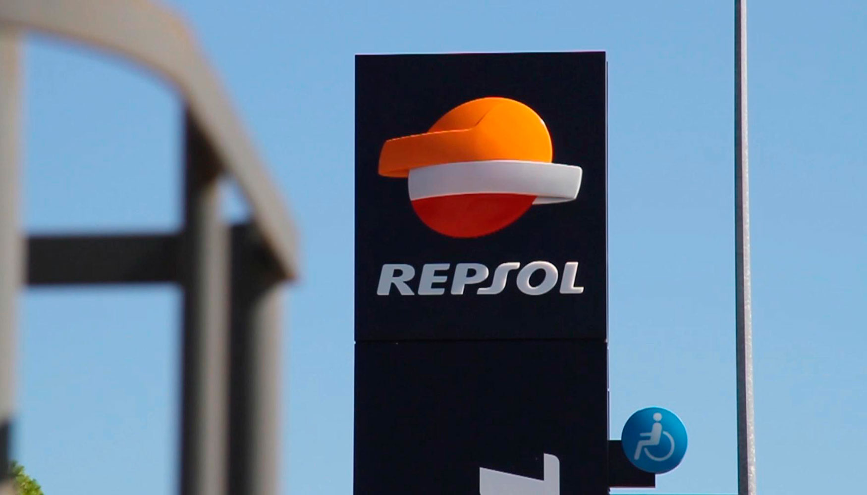 La compaa que contina liderando el mercado es Repsol, que cuenta con una red de 3.354 puntos de venta (cuatro ms que a finales de 2018)...