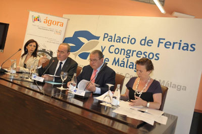 Francisco de la Torre, Jernimo Prez Casero, Purificacin Pineda y Yolanda de Aguilar en el acto de presentacin del Foro...