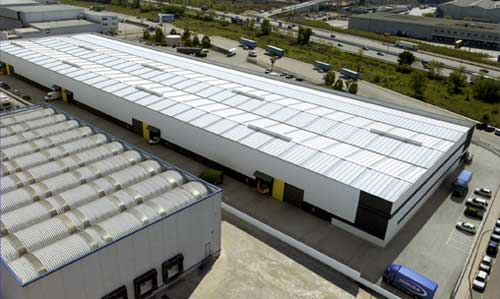 El proyecto se compone de 8 unidades unificables en una sola con una superficie total de cerca de 10.500 m2 en una parcela de 23.000 m2...