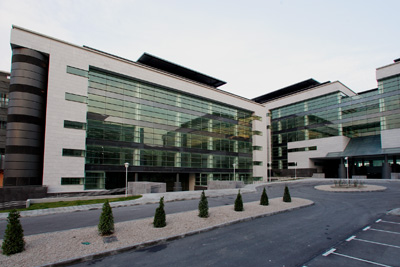 El centro de negocios Albatros est compuesto por tres edificios unidos por pasarelas