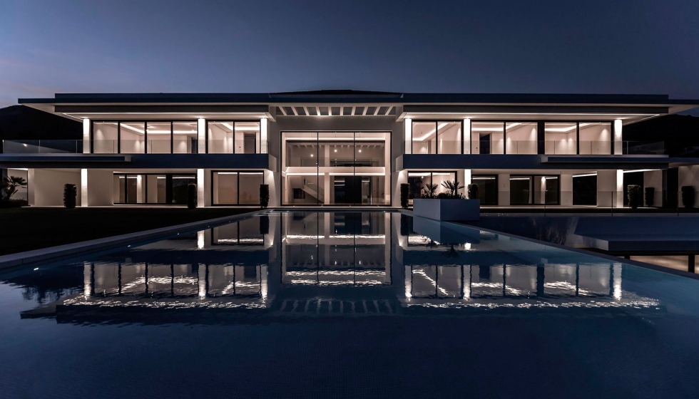 Las villas de lujo de ARK Architects se construyen a partir del entorno sobre el que se emplazan, y no al rev�s