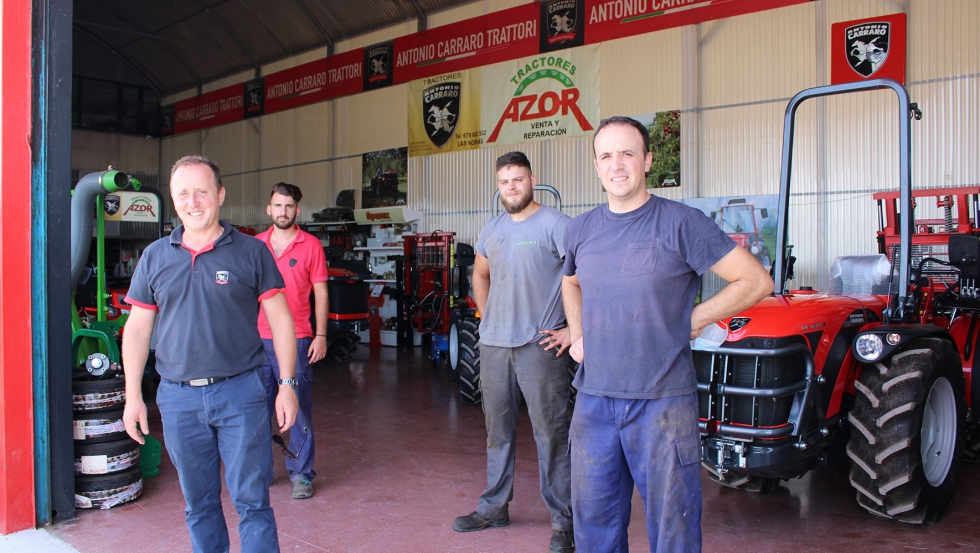 El equipo de Tractores Azor est al servicio de todos los agricultores de la provincia de Almera