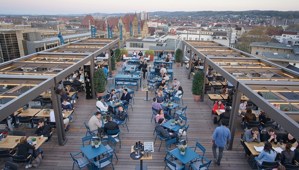 Un proyecto actual de markilux es el restaurante tico The Bernstein en Bielefeld. Fuente: markilux