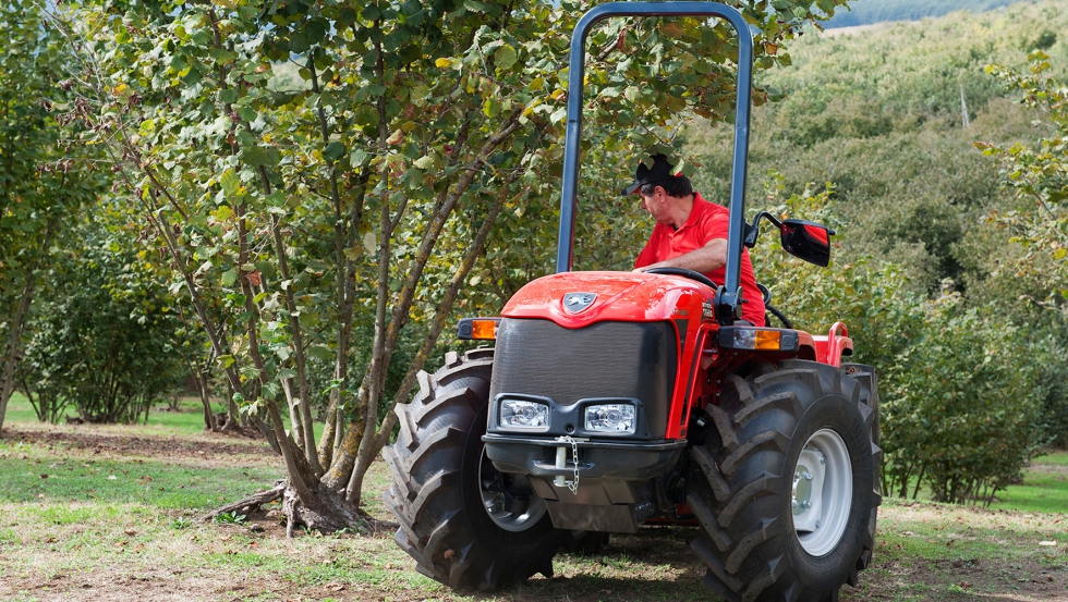 Un tractor compacto para la agricultura especializada
